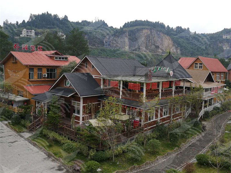 选择芜湖合成树脂瓦，为南方屋顶雨季防水护航